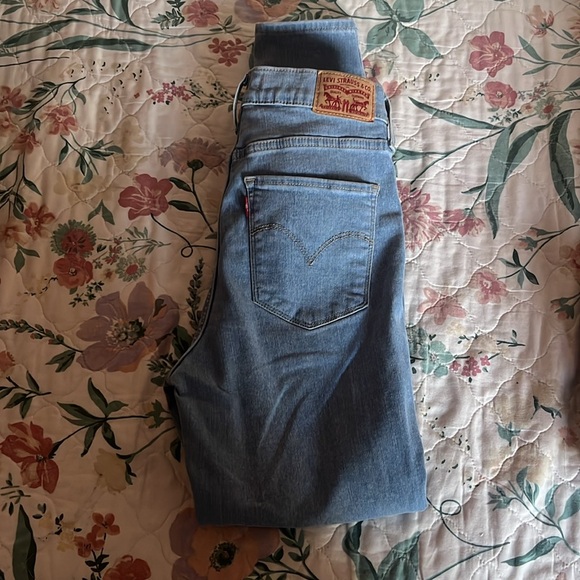 I have multiple clothing items I'm willing to negotiate pricing. - Picture 10 of 16